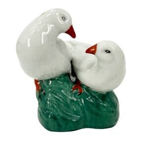 pair of white doves Love Birds ceramic art pottery figurine doorstop home decor
